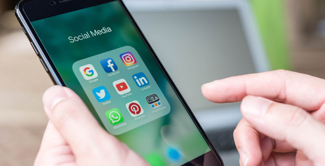 Two-thirds of UK sources tradespeople via social media, says survey image