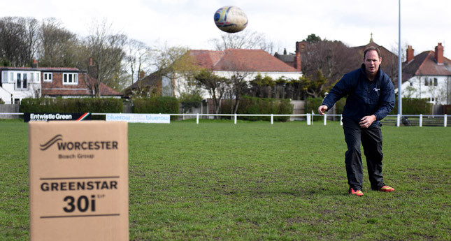 England stars take on Worcester's Boiler Box challenge image