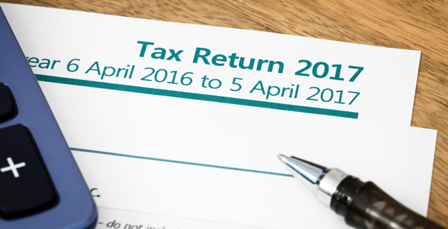 Tax expert warns of dangers of last minute self assessment tax returns image