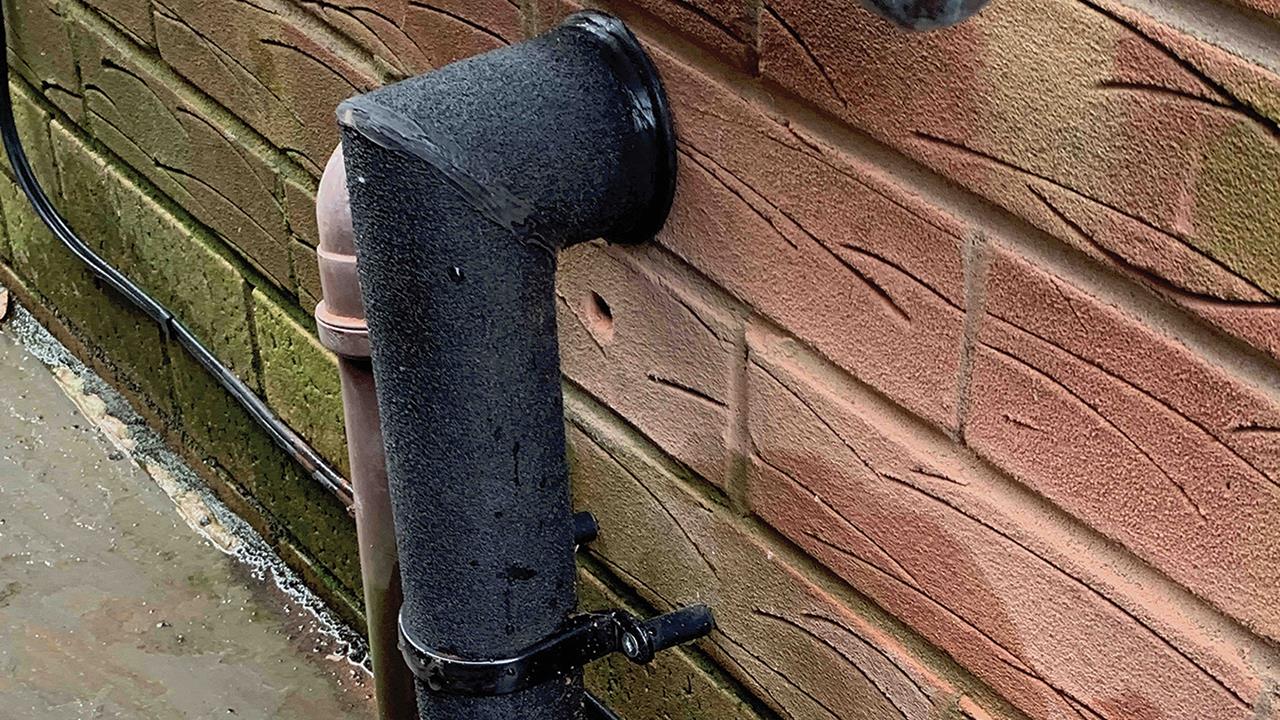 Profiling a new solution for frozen condensate pipes image
