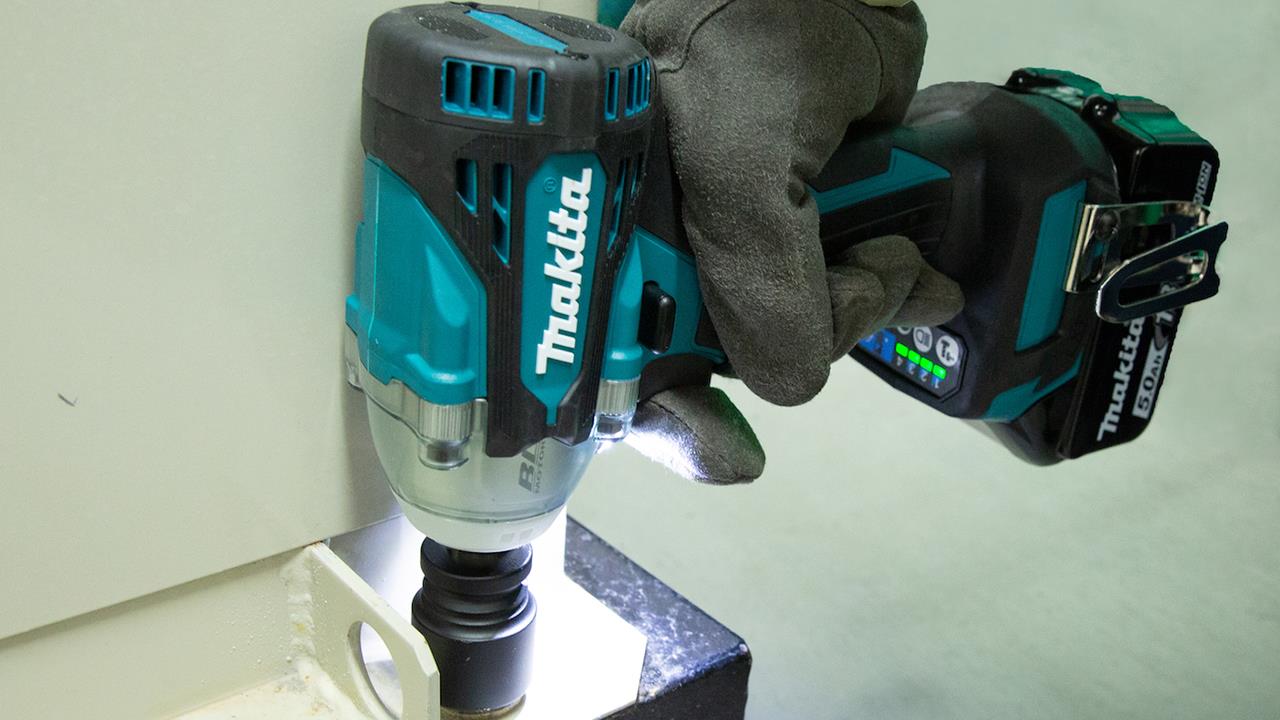Makita releases new brushless impact wrench image