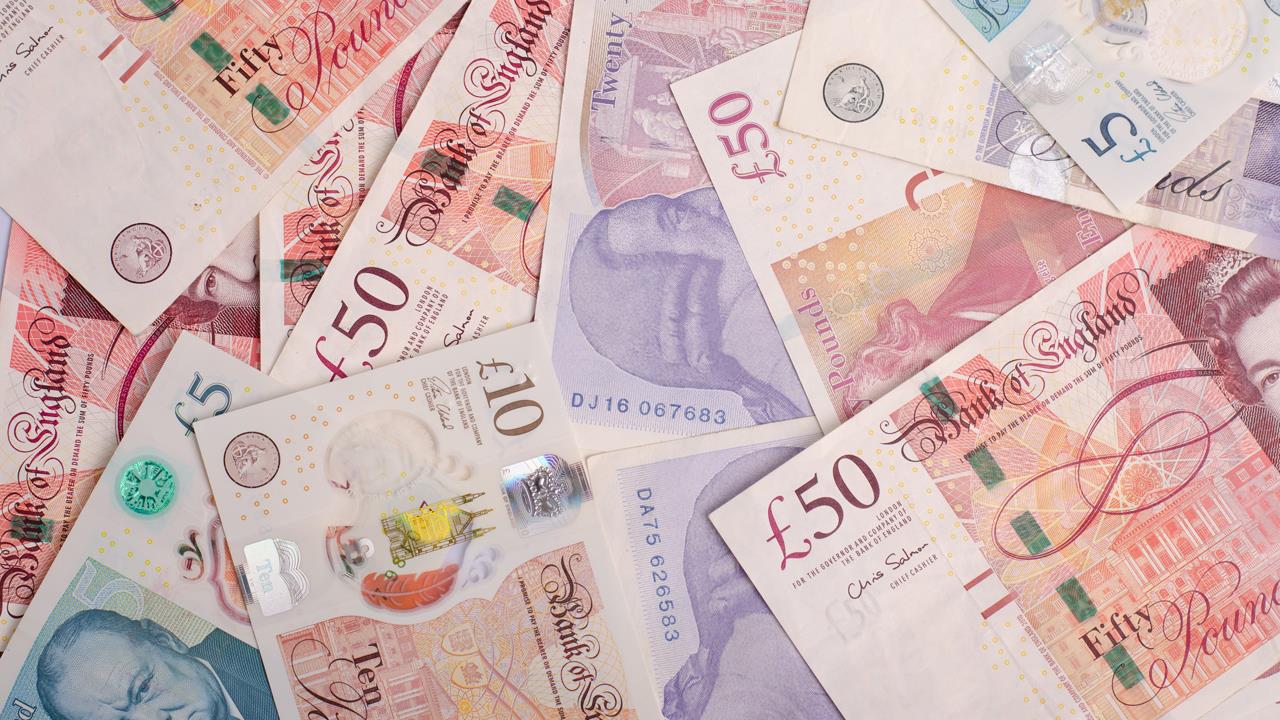 Plumbing employees earning just £1,500 more than UK average salary image