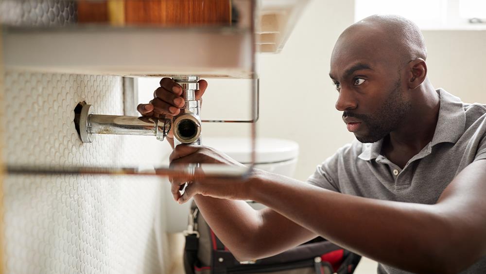 Half of Britain’s plumbers fix botch-jobs by other installers every day   image