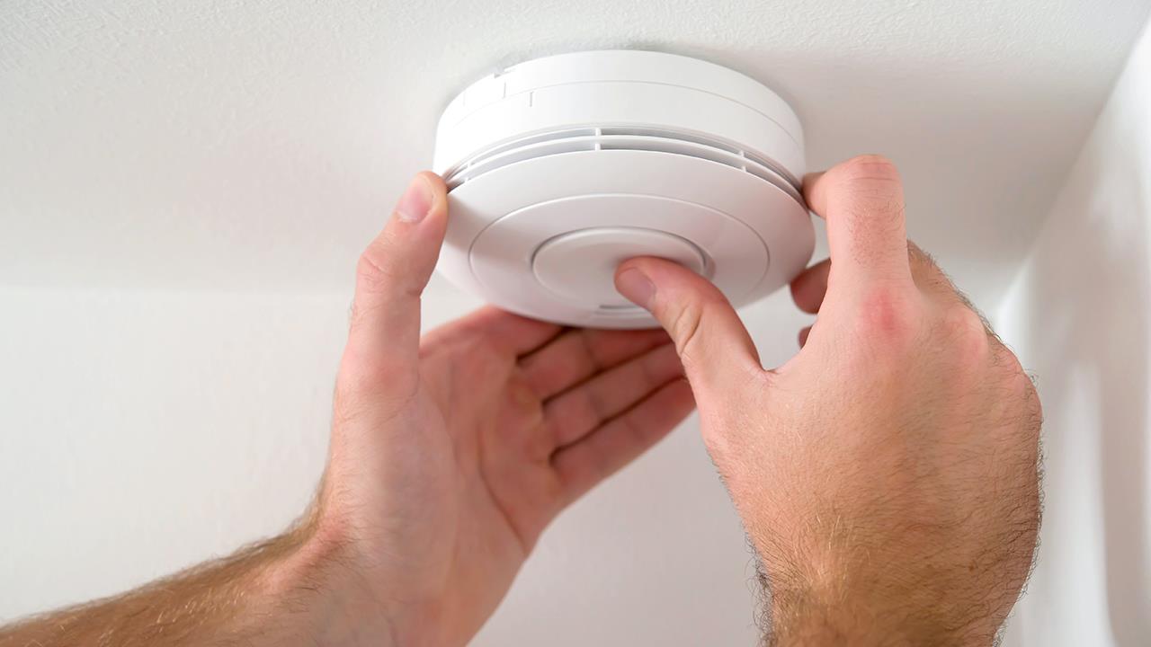 Government to make CO alarms mandatory in rented homes image