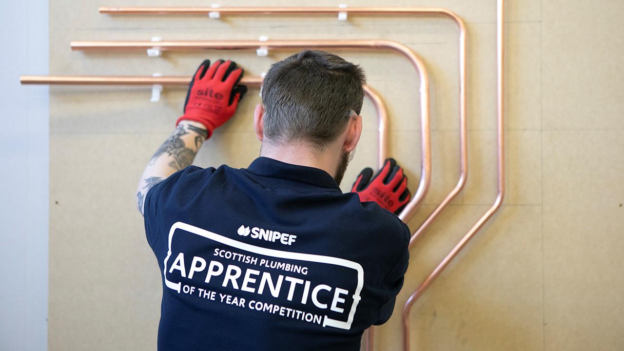 Scottish businesses urged to secure fully funded apprenticeship places image