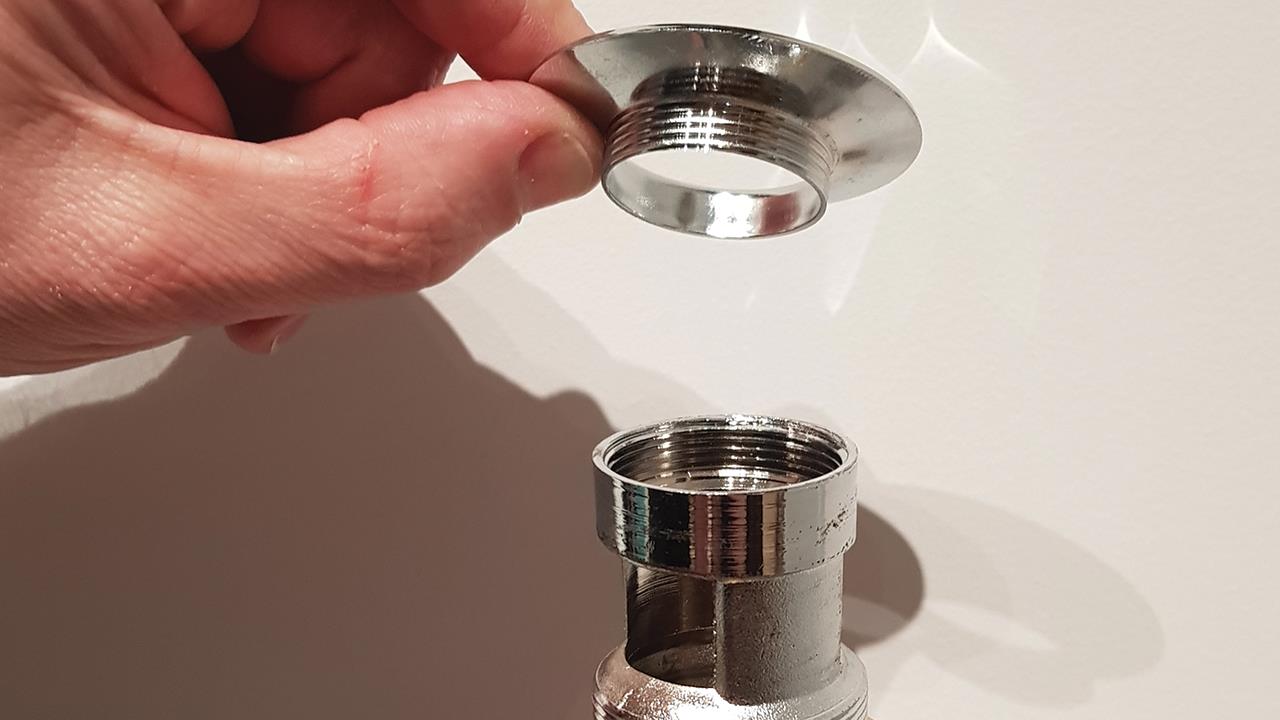 Comparing the differences between UK and US waste fittings  image