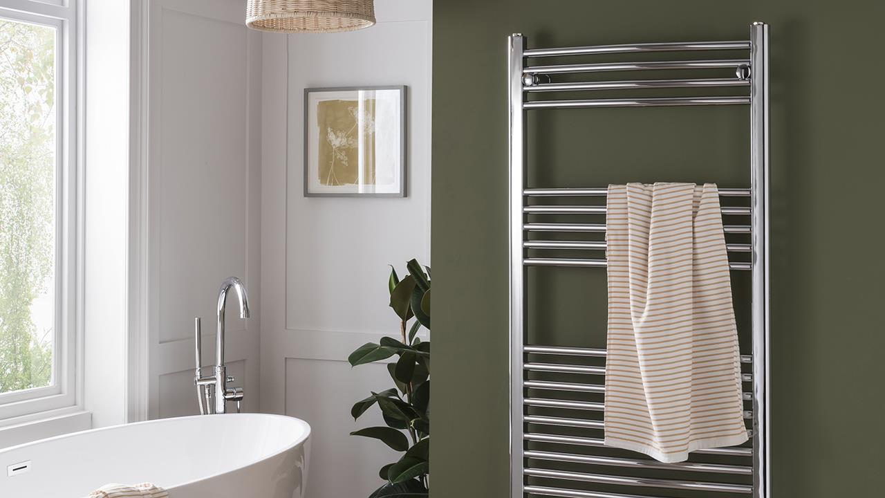 New Vogue (UK) Combes towel rail makes a statement image