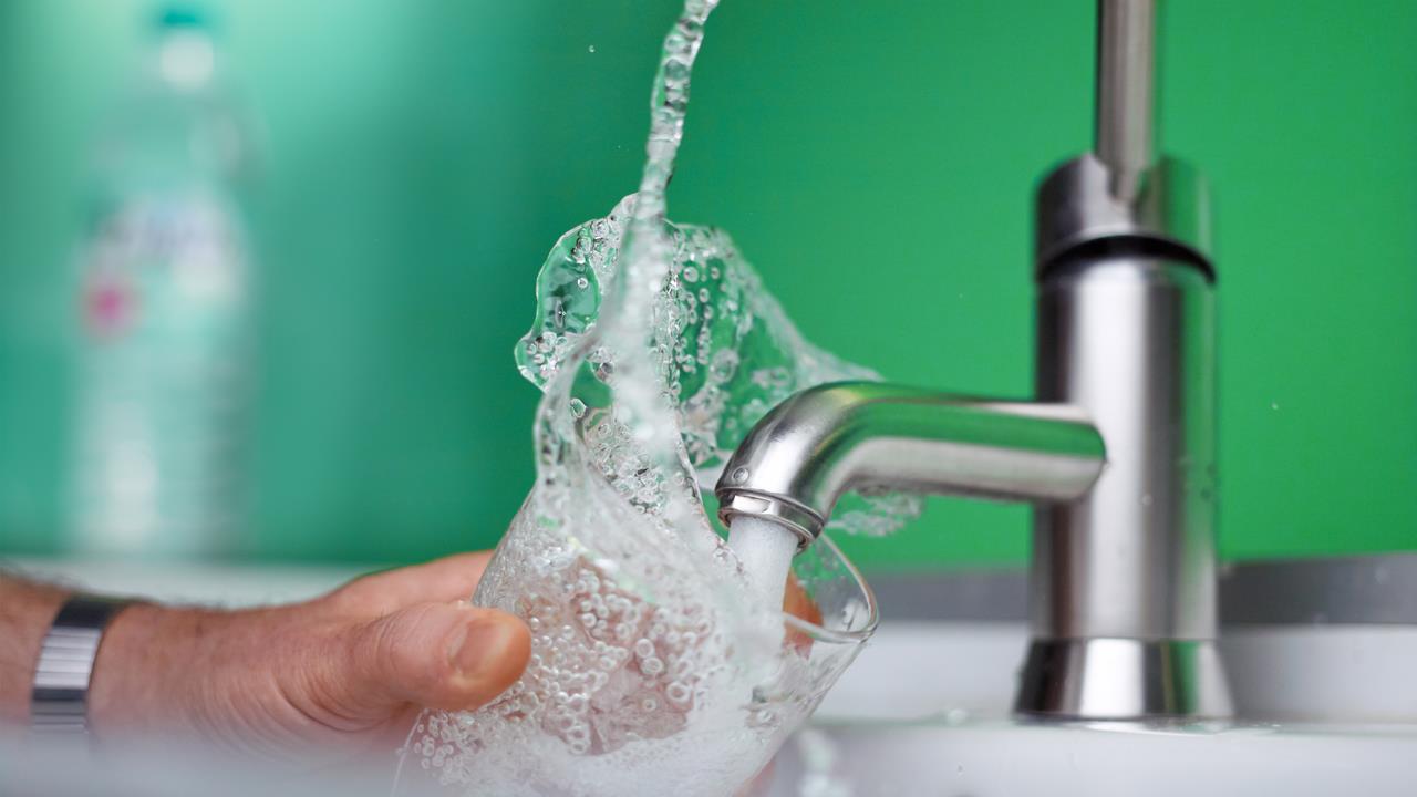 Survey finds consumers unlikely to ask plumbers for water saving advice image