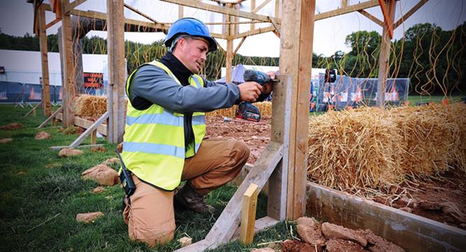 Tough Mudder uses Bosch Professional Power Tools for course construction image
