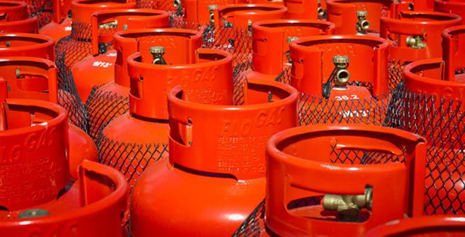 Business fined for illegal gas cylinder filling image